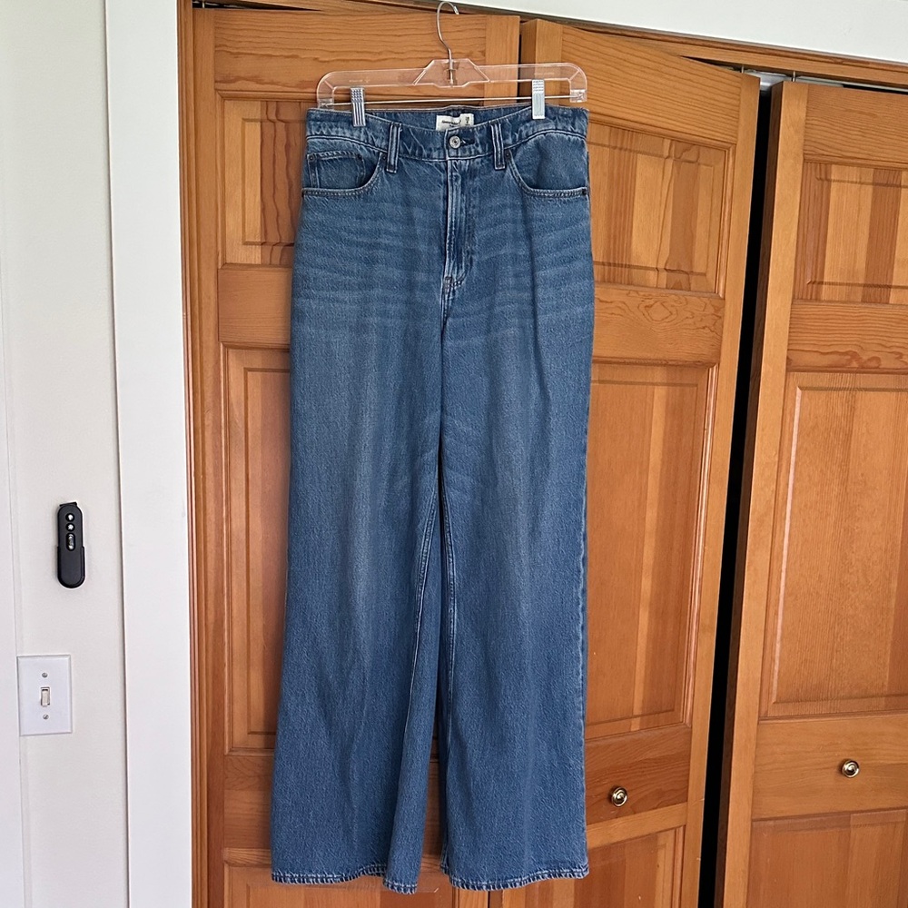 Abercrombie & Fitch Medium Blue High Rise Wide-Leg Jeans